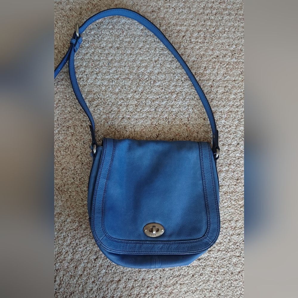 Fossil Marlow saddle bag in blue